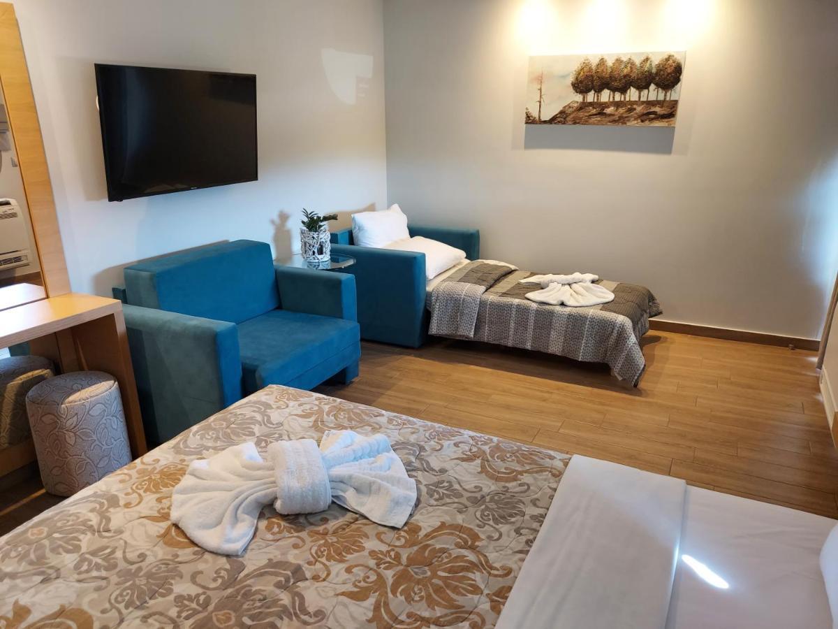 Paralía Hotel Epavlis Eleftheriadi מראה חיצוני תמונה
