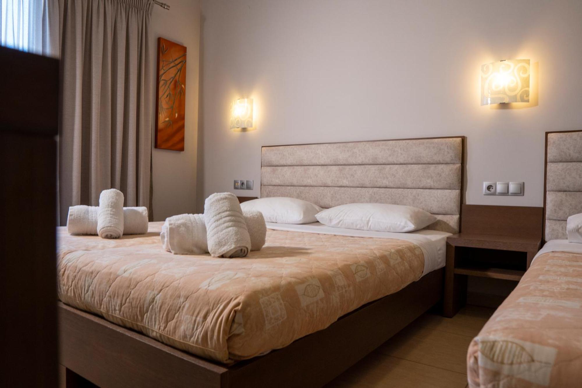 Paralía Hotel Epavlis Eleftheriadi מראה חיצוני תמונה