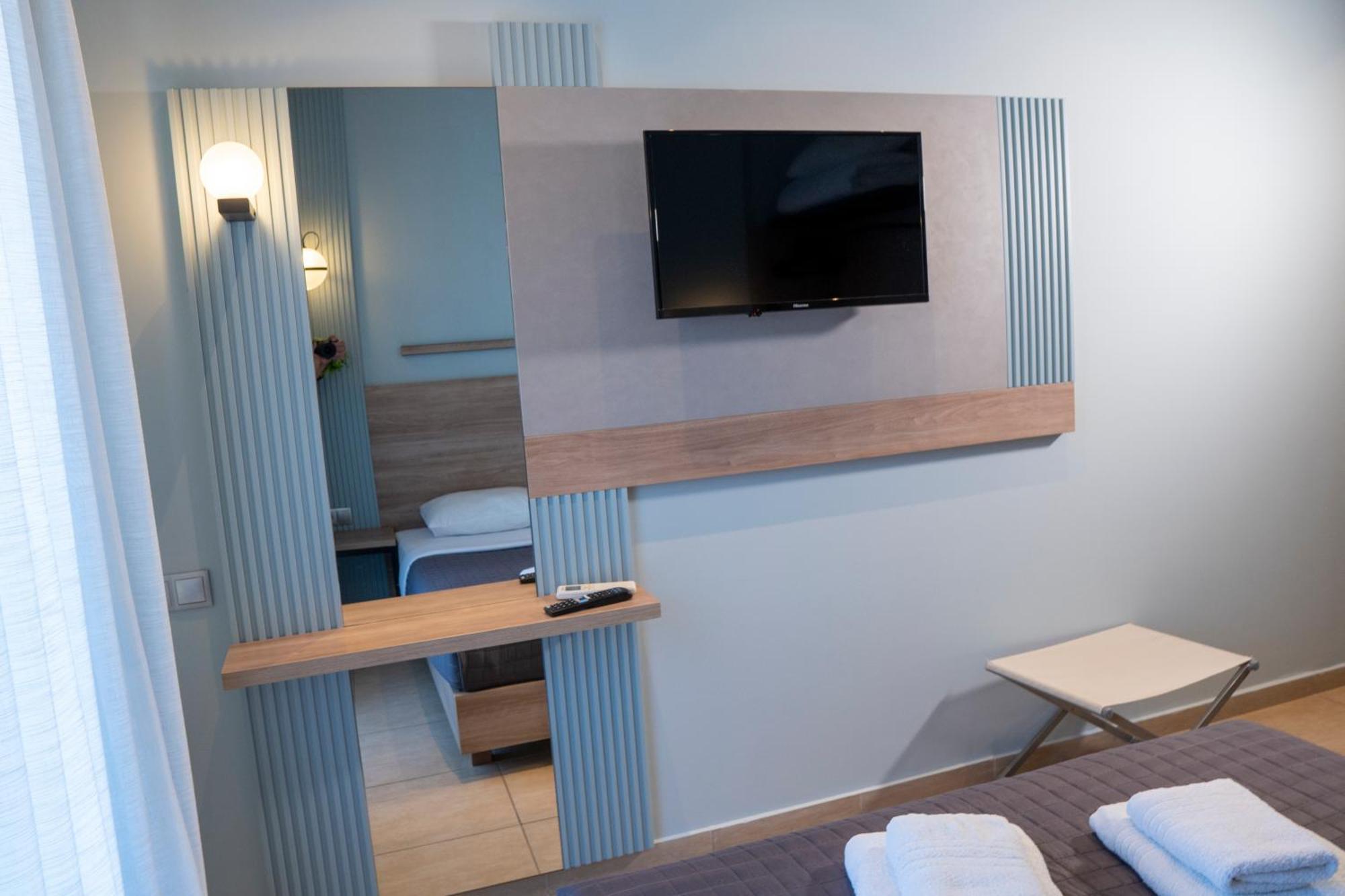 Paralía Hotel Epavlis Eleftheriadi מראה חיצוני תמונה