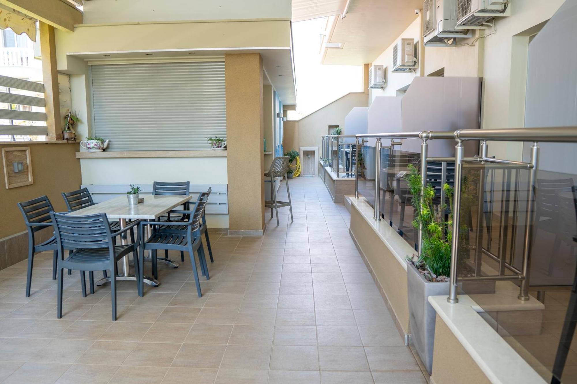 Paralía Hotel Epavlis Eleftheriadi מראה חיצוני תמונה