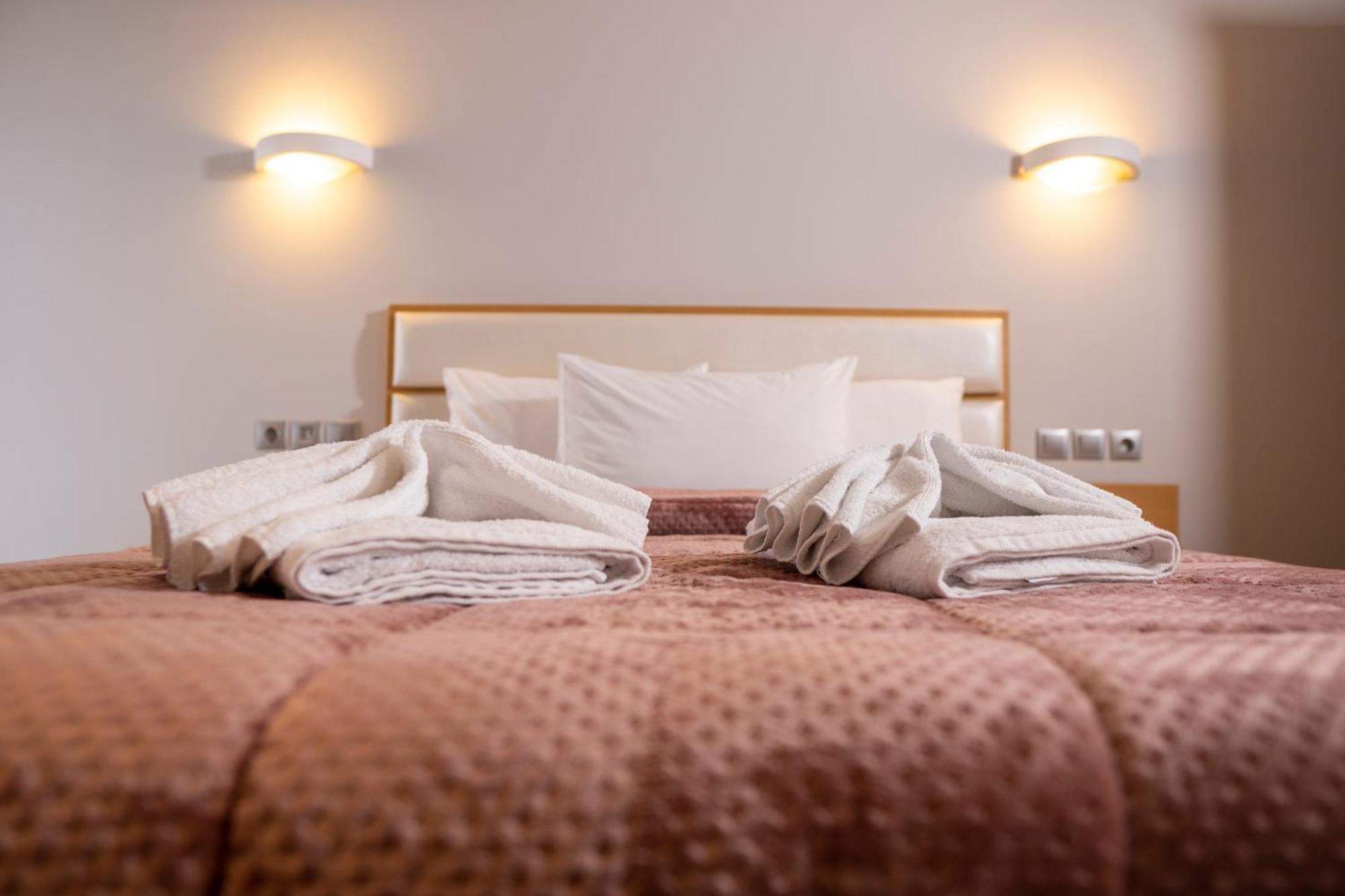 Paralía Hotel Epavlis Eleftheriadi מראה חיצוני תמונה