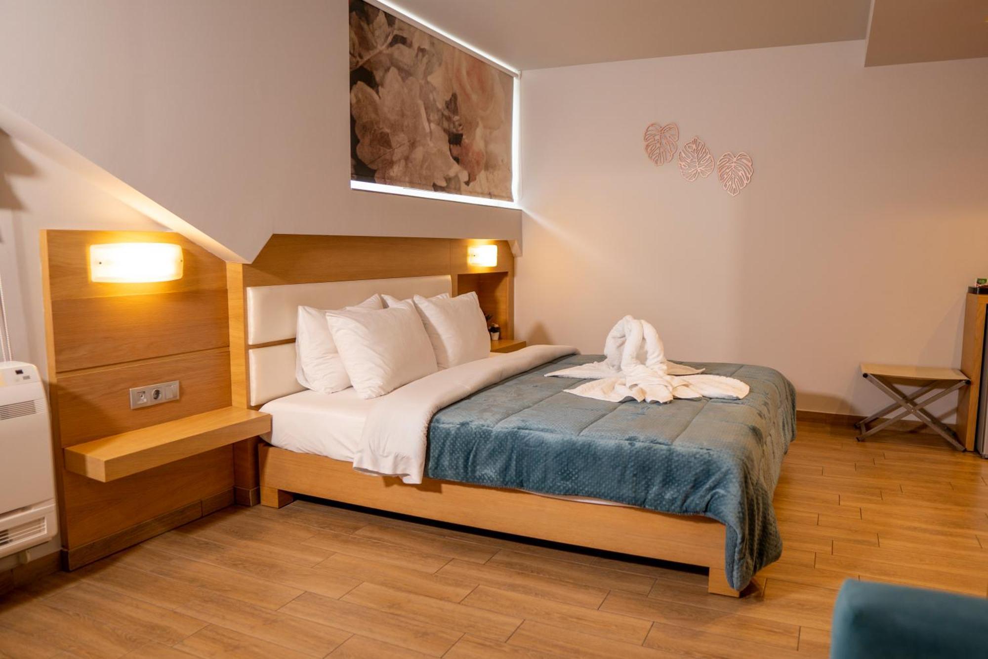 Paralía Hotel Epavlis Eleftheriadi מראה חיצוני תמונה