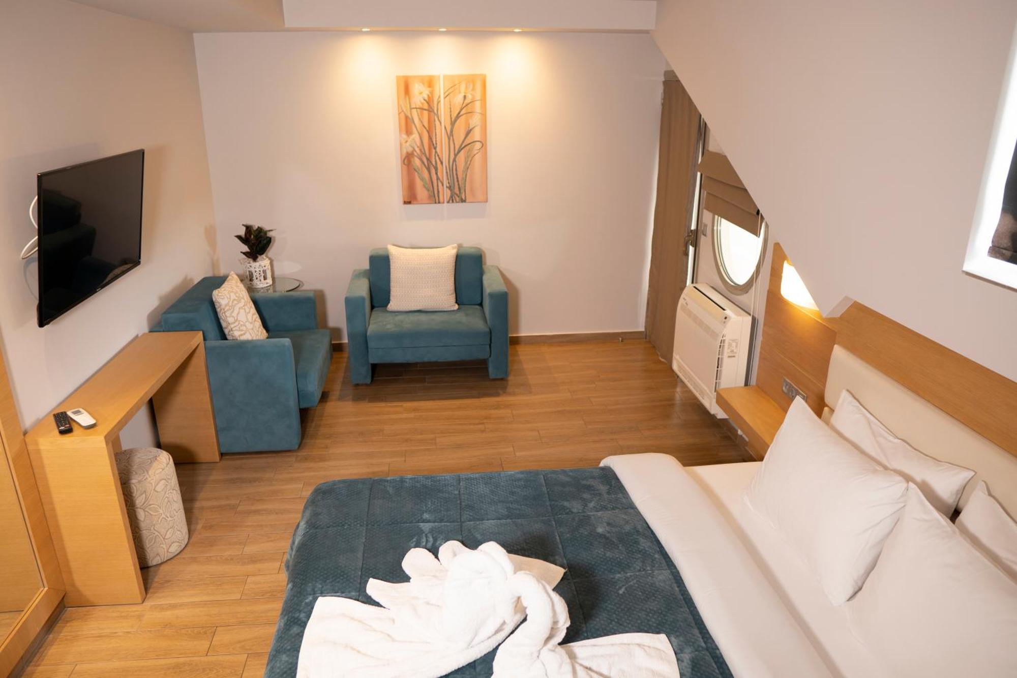 Paralía Hotel Epavlis Eleftheriadi מראה חיצוני תמונה